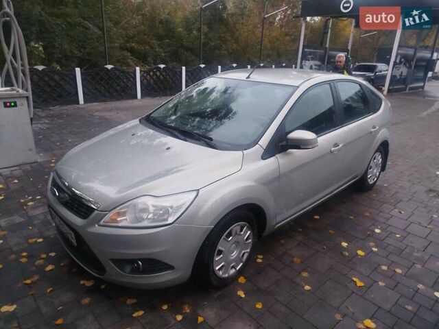 Серый Форд Фокус, объемом двигателя 1.39 л и пробегом 235 тыс. км за 4300 $, фото 9 на Automoto.ua