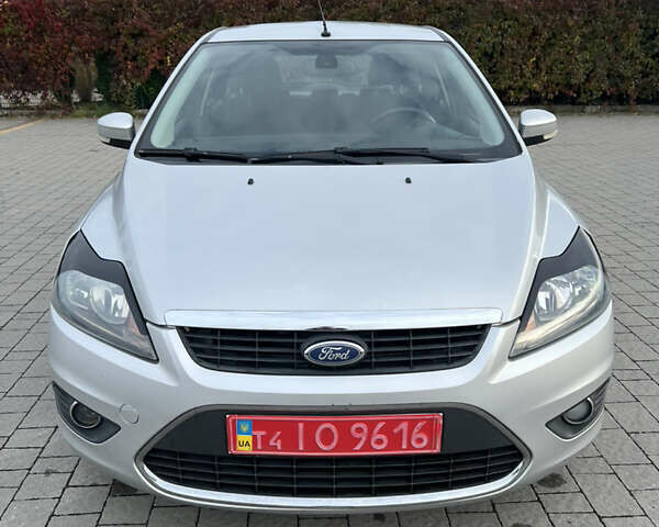 Форд Фокус 2009 у Стрые на Automoto.ua Сірий Форд Фокус, об'ємом двигуна 1.6 л та пробігом 221 тис. км за 5750 $, фото 3 на Automoto.ua