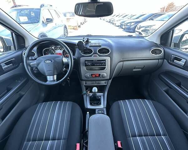 Сірий Форд Фокус, об'ємом двигуна 1.6 л та пробігом 244 тис. км за 5300 $, фото 20 на Automoto.ua