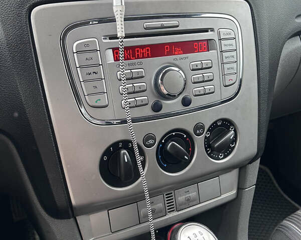 Форд Фокус 2009 у Хмельницькому на Automoto.ua Сірий Форд Фокус, об'ємом двигуна 1.6 л та пробігом 316 тис. км за 4600 $, фото 25 на Automoto.ua