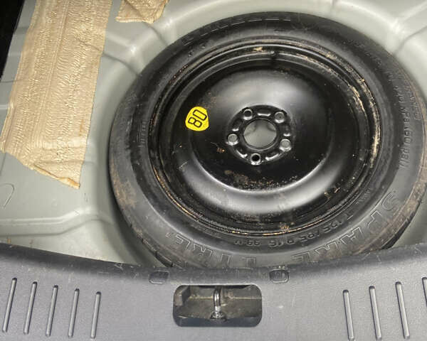 Серый Форд Фокус, объемом двигателя 1.6 л и пробегом 260 тыс. км за 5400 $, фото 17 на Automoto.ua