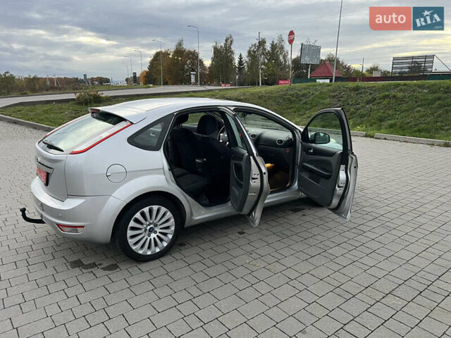 Форд Фокус 2009 у Стрые на Automoto.ua Сірий Форд Фокус, об'ємом двигуна 1.6 л та пробігом 221 тис. км за 5750 $, фото 37 на Automoto.ua