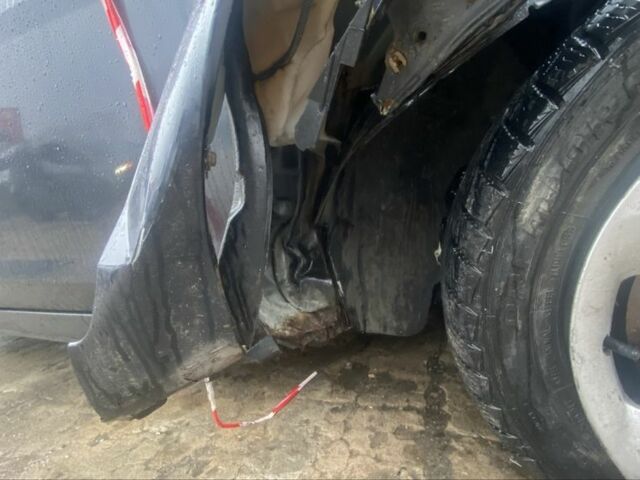 Серый Форд Фокус, объемом двигателя 1.6 л и пробегом 333 тыс. км за 1161 $, фото 8 на Automoto.ua