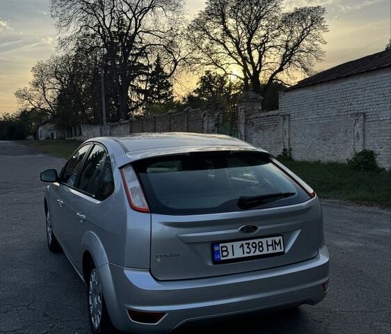 Сірий Форд Фокус, об'ємом двигуна 1.6 л та пробігом 289 тис. км за 4718 $, фото 6 на Automoto.ua