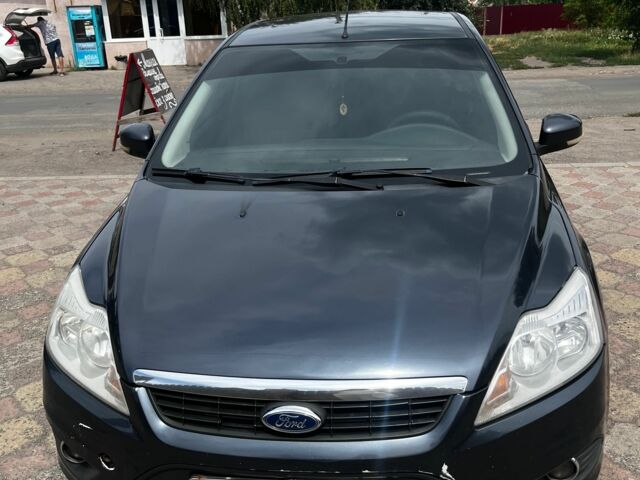 Сірий Форд Фокус, об'ємом двигуна 1.6 л та пробігом 233 тис. км за 4500 $, фото 3 на Automoto.ua