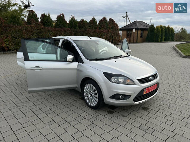 Форд Фокус 2009 у Стрые на Automoto.ua Сірий Форд Фокус, об'ємом двигуна 1.6 л та пробігом 221 тис. км за 5750 $, фото 39 на Automoto.ua