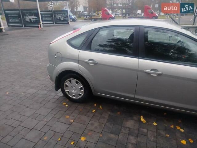 Серый Форд Фокус, объемом двигателя 1.39 л и пробегом 235 тыс. км за 4300 $, фото 4 на Automoto.ua