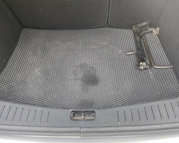 Серый Форд Фокус, объемом двигателя 1.6 л и пробегом 260 тыс. км за 5400 $, фото 16 на Automoto.ua