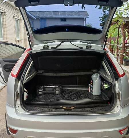 Сірий Форд Фокус, об'ємом двигуна 1.6 л та пробігом 163 тис. км за 5400 $, фото 29 на Automoto.ua