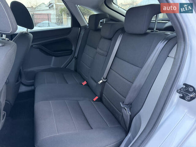Сірий Форд Фокус, об'ємом двигуна 1.8 л та пробігом 150 тис. км за 6300 $, фото 17 на Automoto.ua