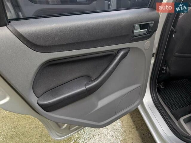 Серый Форд Фокус, объемом двигателя 2 л и пробегом 209 тыс. км за 6500 $, фото 24 на Automoto.ua