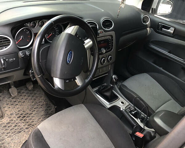 Сірий Форд Фокус, об'ємом двигуна 1.6 л та пробігом 228 тис. км за 5299 $, фото 3 на Automoto.ua