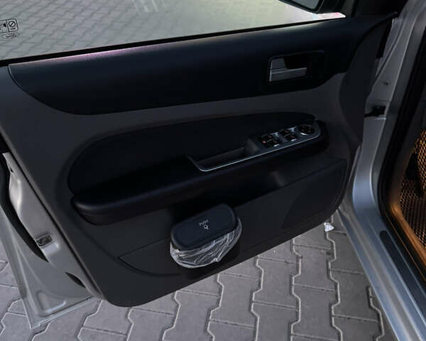 Серый Форд Фокус, объемом двигателя 1.8 л и пробегом 220 тыс. км за 4800 $, фото 16 на Automoto.ua