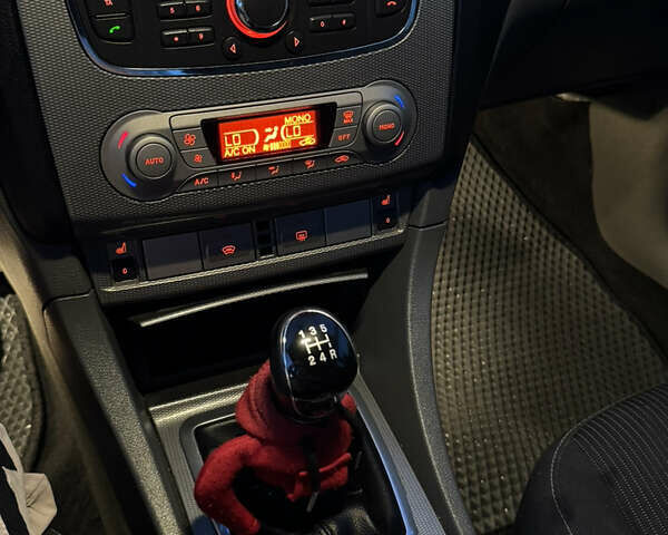 Серый Форд Фокус, объемом двигателя 1.8 л и пробегом 220 тыс. км за 4800 $, фото 23 на Automoto.ua