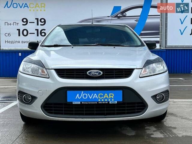 Сірий Форд Фокус, об'ємом двигуна 1.6 л та пробігом 138 тис. км за 5150 $, фото 1 на Automoto.ua