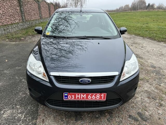 Серый Форд Фокус, объемом двигателя 1.6 л и пробегом 150 тыс. км за 5800 $, фото 9 на Automoto.ua