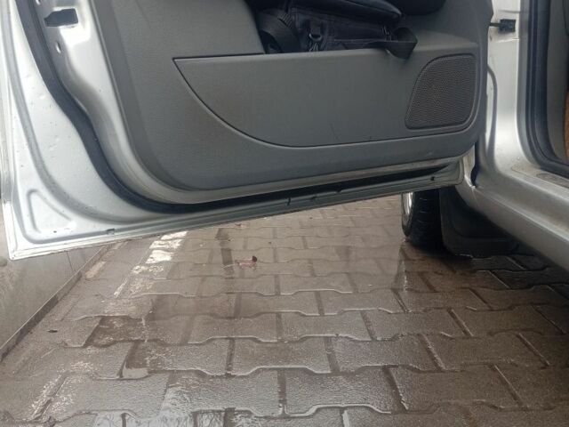 Сірий Форд Фокус, об'ємом двигуна 1.6 л та пробігом 332 тис. км за 6032 $, фото 13 на Automoto.ua