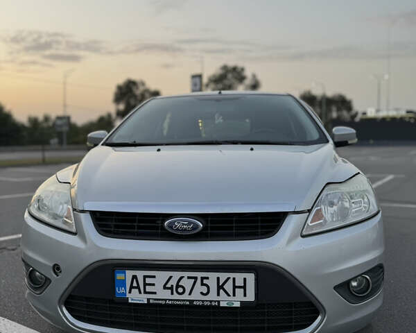 Серый Форд Фокус, объемом двигателя 1.6 л и пробегом 237 тыс. км за 5100 $, фото 2 на Automoto.ua