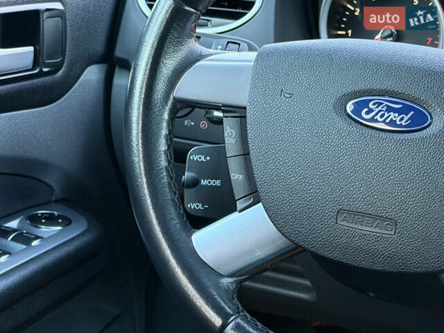 Сірий Форд Фокус, об'ємом двигуна 1.8 л та пробігом 150 тис. км за 6300 $, фото 21 на Automoto.ua