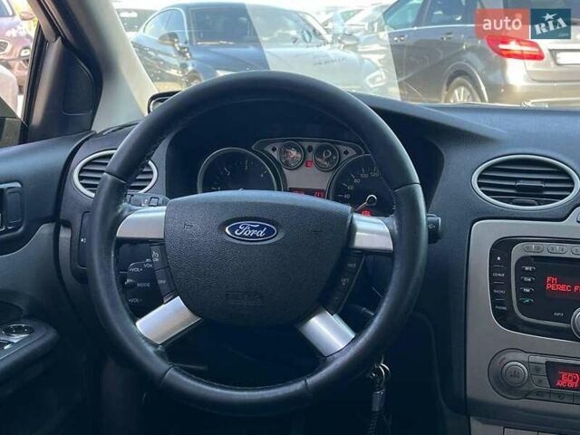 Серый Форд Фокус, объемом двигателя 1.6 л и пробегом 331 тыс. км за 5790 $, фото 23 на Automoto.ua