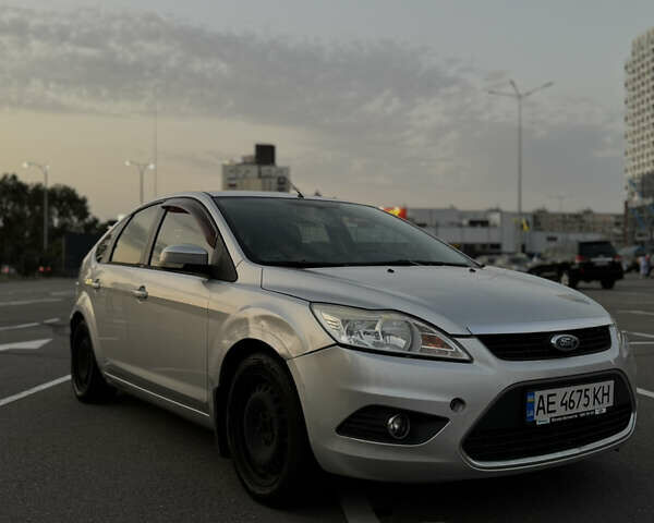 Серый Форд Фокус, объемом двигателя 1.6 л и пробегом 237 тыс. км за 5100 $, фото 3 на Automoto.ua