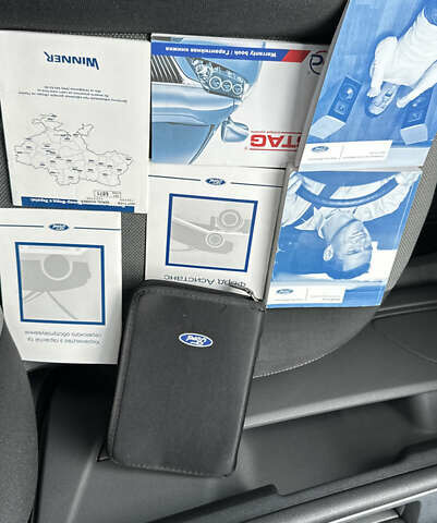 Серый Форд Фокус, объемом двигателя 1.6 л и пробегом 300 тыс. км за 6500 $, фото 11 на Automoto.ua