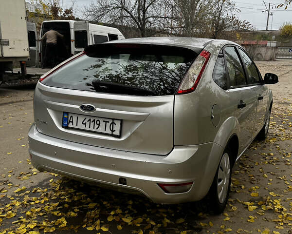 Серый Форд Фокус, объемом двигателя 1.39 л и пробегом 228 тыс. км за 3999 $, фото 10 на Automoto.ua