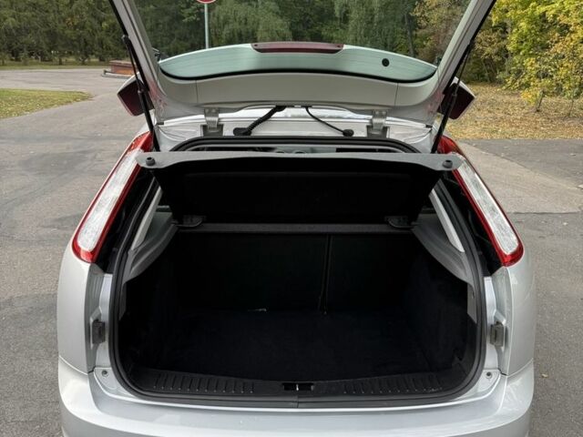 Сірий Форд Фокус, об'ємом двигуна 1.6 л та пробігом 138 тис. км за 6999 $, фото 8 на Automoto.ua