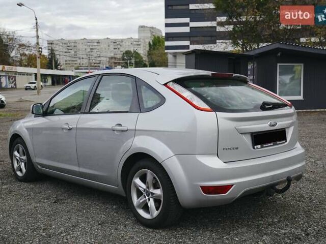 Форд Фокус 2010 в Харькове на Automoto.ua Серый Форд Фокус, объемом двигателя 1.6 л и пробегом 136 тыс. км за 6900 $, фото 16 на Automoto.ua