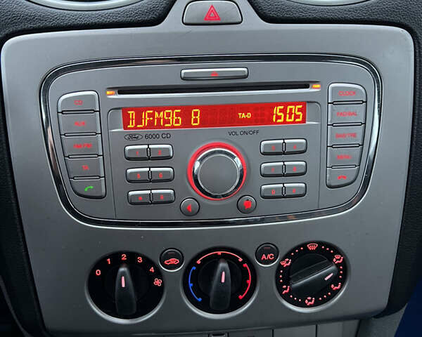 Сірий Форд Фокус, об'ємом двигуна 1.6 л та пробігом 150 тис. км за 5800 $, фото 21 на Automoto.ua