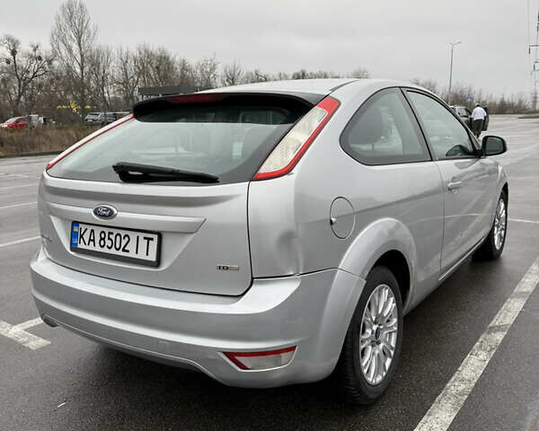 Сірий Форд Фокус, об'ємом двигуна 1.56 л та пробігом 359 тис. км за 4500 $, фото 1 на Automoto.ua