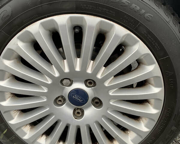 Сірий Форд Фокус, об'ємом двигуна 1.6 л та пробігом 299 тис. км за 5499 $, фото 37 на Automoto.ua