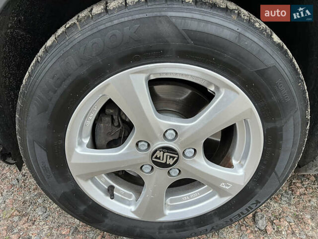 Сірий Форд Фокус, об'ємом двигуна 1.6 л та пробігом 150 тис. км за 5800 $, фото 11 на Automoto.ua