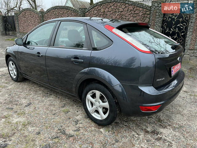 Сірий Форд Фокус, об'ємом двигуна 1.6 л та пробігом 150 тис. км за 5800 $, фото 3 на Automoto.ua