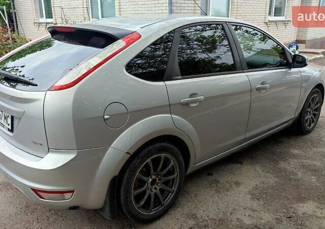 Сірий Форд Фокус, об'ємом двигуна 1.6 л та пробігом 163 тис. км за 5400 $, фото 11 на Automoto.ua