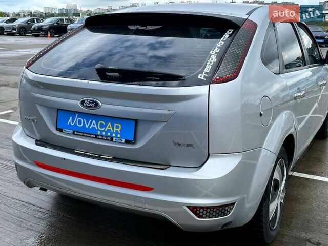 Сірий Форд Фокус, об'ємом двигуна 1.6 л та пробігом 138 тис. км за 5150 $, фото 13 на Automoto.ua
