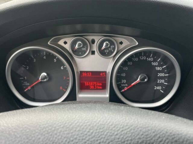 Серый Форд Фокус, объемом двигателя 1.6 л и пробегом 161 тыс. км за 6599 $, фото 3 на Automoto.ua