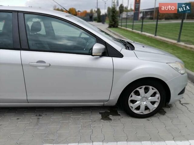 Сірий Форд Фокус, об'ємом двигуна 1.6 л та пробігом 161 тис. км за 5000 $, фото 11 на Automoto.ua