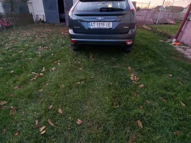 Серый Форд Фокус, объемом двигателя 1.4 л и пробегом 120 тыс. км за 5300 $, фото 6 на Automoto.ua