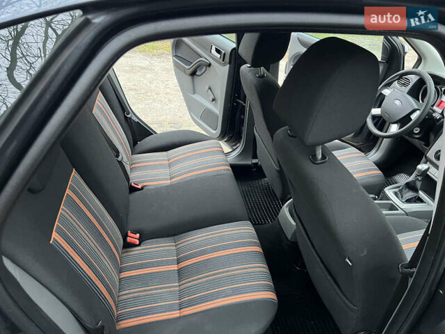 Сірий Форд Фокус, об'ємом двигуна 1.6 л та пробігом 150 тис. км за 5800 $, фото 16 на Automoto.ua