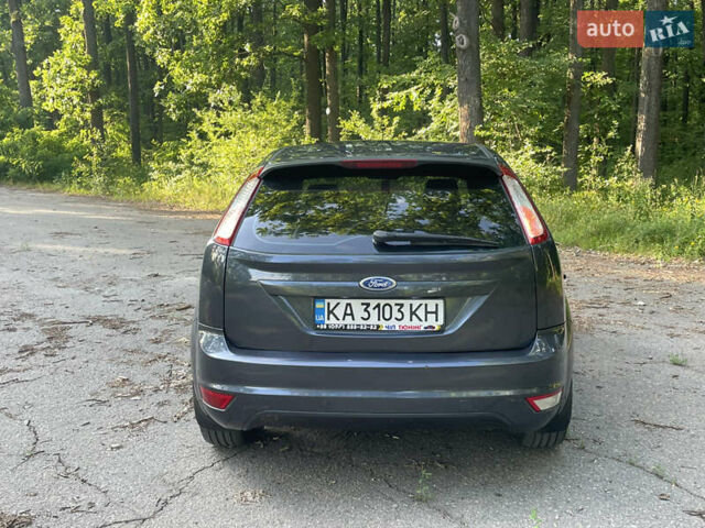 Серый Форд Фокус, объемом двигателя 1.56 л и пробегом 253 тыс. км за 5700 $, фото 2 на Automoto.ua