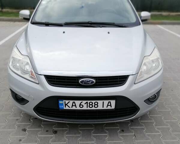 Сірий Форд Фокус, об'ємом двигуна 1.6 л та пробігом 161 тис. км за 5000 $, фото 1 на Automoto.ua