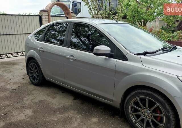 Сірий Форд Фокус, об'ємом двигуна 1.6 л та пробігом 163 тис. км за 5400 $, фото 16 на Automoto.ua