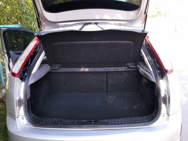 Сірий Форд Фокус, об'ємом двигуна 1.8 л та пробігом 162 тис. км за 5000 $, фото 6 на Automoto.ua