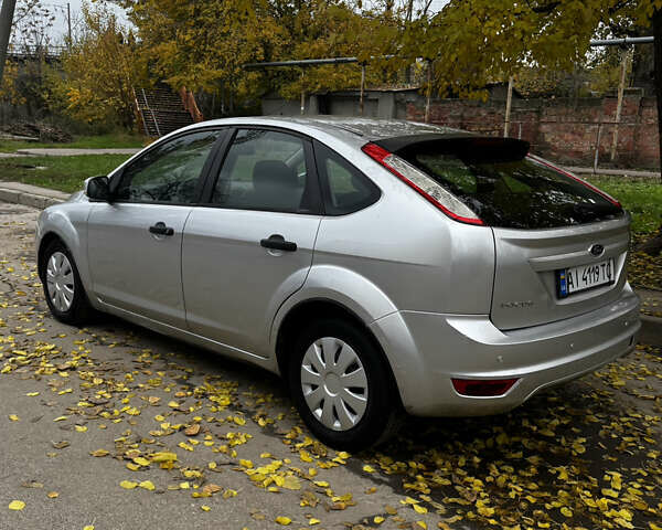 Серый Форд Фокус, объемом двигателя 1.39 л и пробегом 228 тыс. км за 3999 $, фото 15 на Automoto.ua