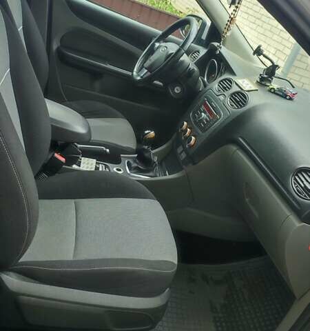 Сірий Форд Фокус, об'ємом двигуна 1.6 л та пробігом 163 тис. км за 5400 $, фото 31 на Automoto.ua