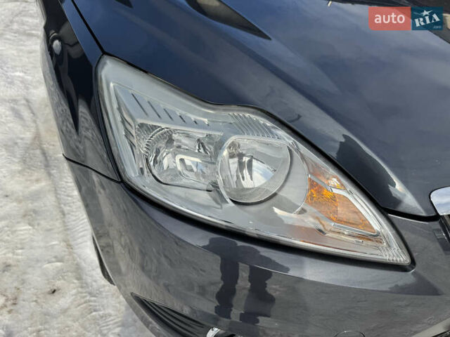 Серый Форд Фокус, объемом двигателя 1.6 л и пробегом 97 тыс. км за 5300 $, фото 44 на Automoto.ua