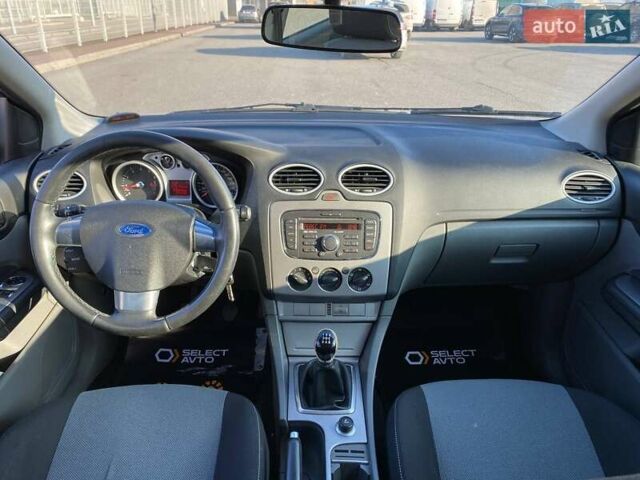 Серый Форд Фокус, объемом двигателя 1.6 л и пробегом 218 тыс. км за 4990 $, фото 9 на Automoto.ua