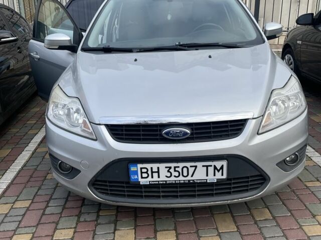 Серый Форд Фокус, объемом двигателя 1.6 л и пробегом 161 тыс. км за 6599 $, фото 2 на Automoto.ua