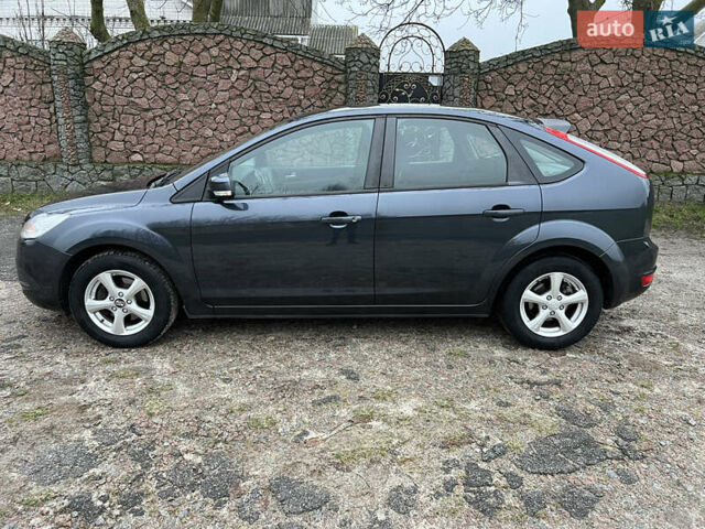 Сірий Форд Фокус, об'ємом двигуна 1.6 л та пробігом 150 тис. км за 5800 $, фото 2 на Automoto.ua